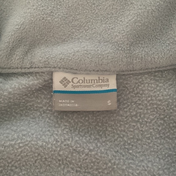 Baby blue Columbia fleece ❄️ - Picture 3 of 4
